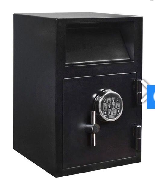 Safe!!! 30 x 20 drop safe