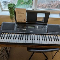 Yamaha PSRE373 61-Key Touch Sensitive Portable Keyboard