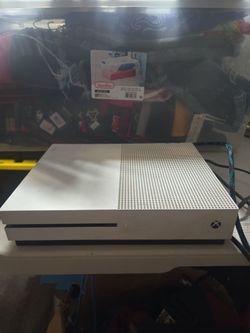 XBOX ONE S 1 TB