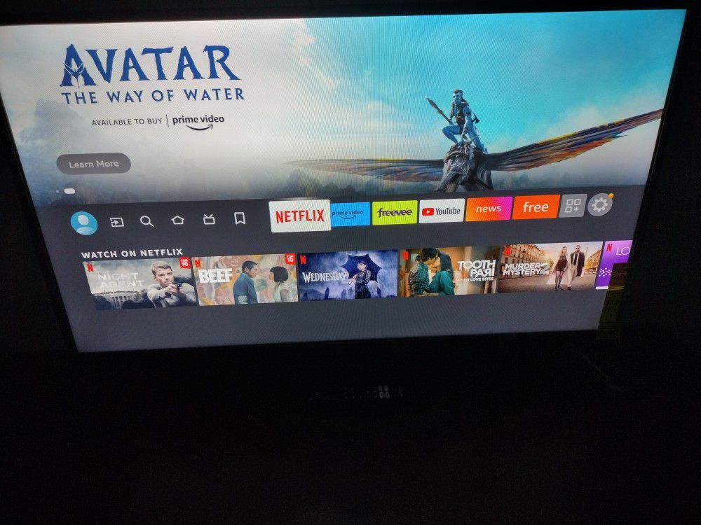 Like New 40 Inches Insignia Fire TV With Remote And Stands 