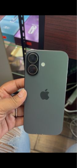 iPhone 17 brand new brought back in January 2026