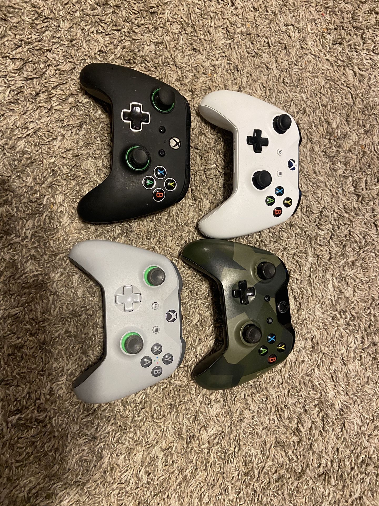Including (4) Xbox Controllers 