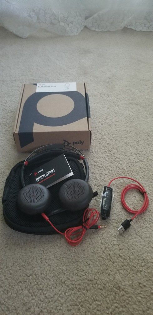 New: Poly Blackwire 5220 Headset