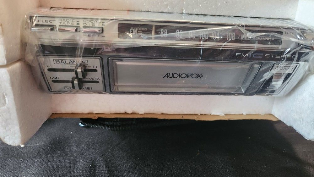 Audio Vox Model C-980 FM Multiplex 8 Track Auto Stereo