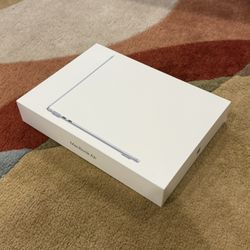 MacBook Air 13 inch M4 256GB Sky Blue Brand New