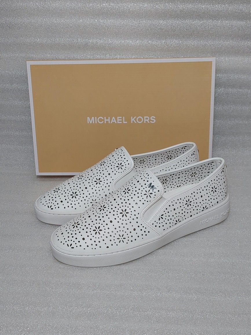 Michael Kors Designer Sneakers Slip Ons Flats Moccasin. New In Box. White. Size 9 Women's Shoes 