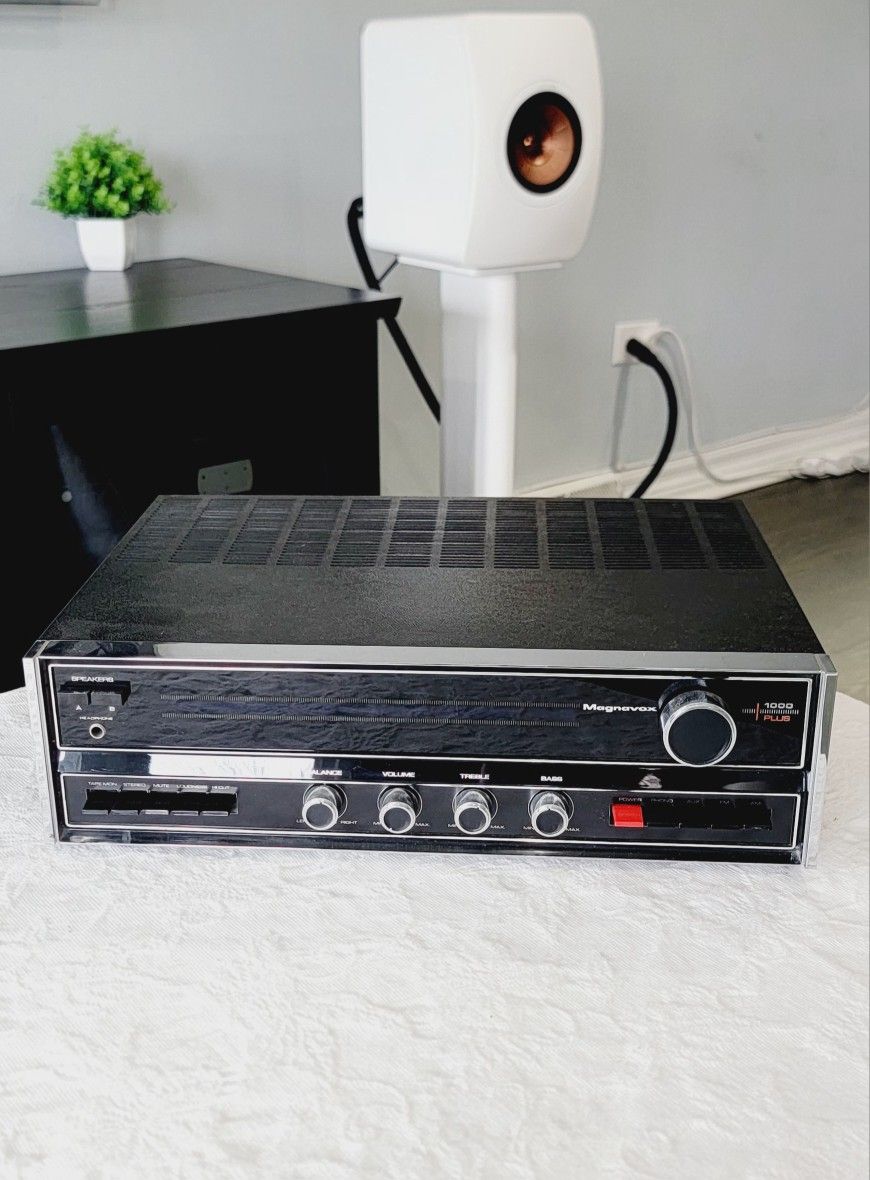 Magnavox 1000 Plus Vintage Receiver 70's