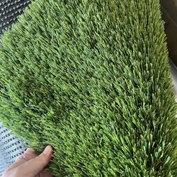 Artificial grass (small Roll 42.5” X 90”)