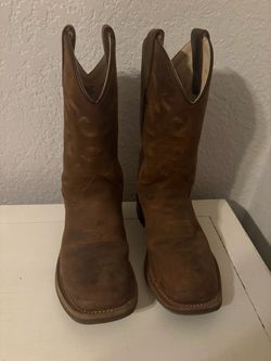 Boys boots