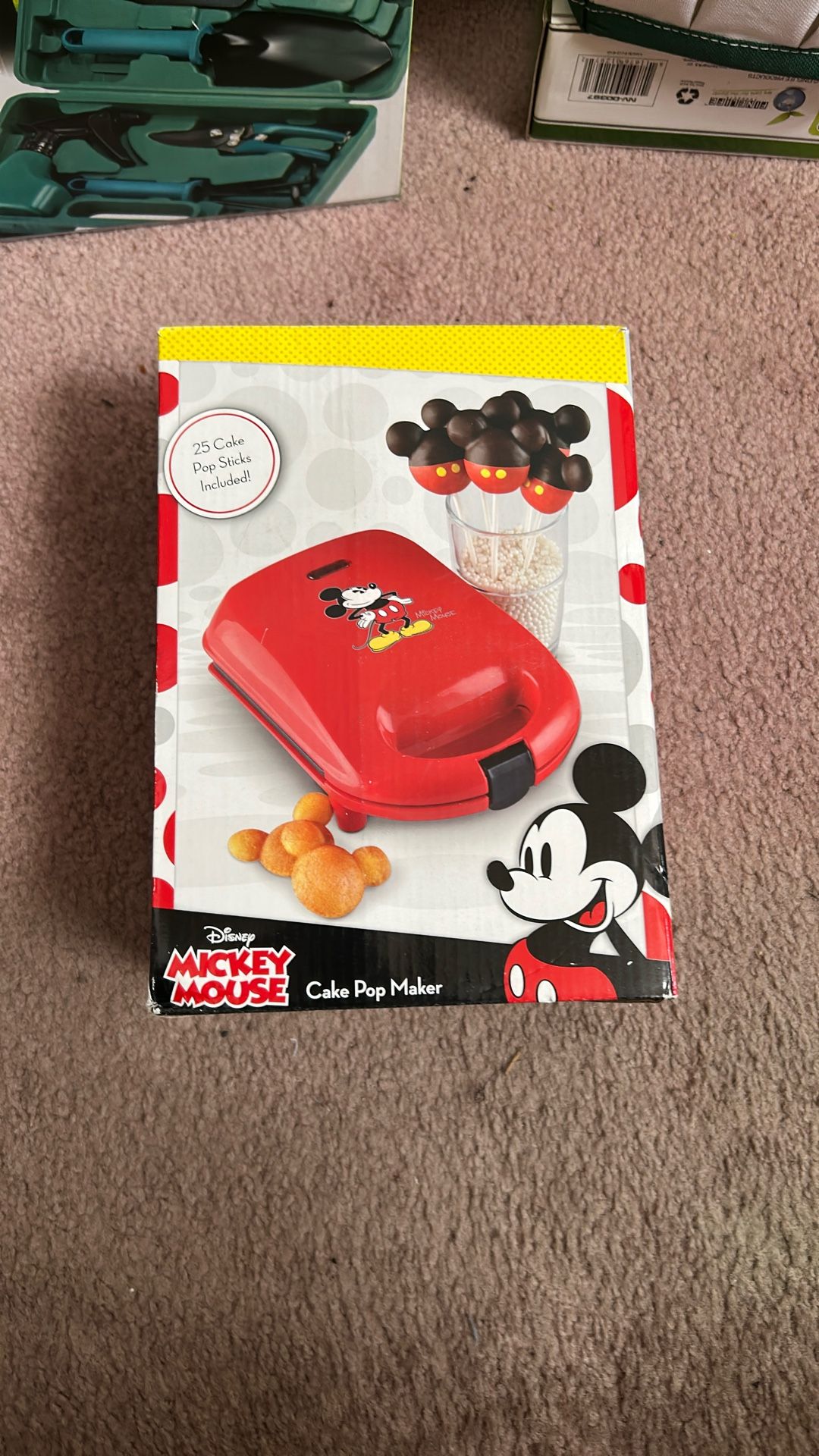 Mickey Mouse Cake Pop Maker