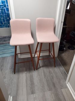 Rose 🌹 Pink Barstools