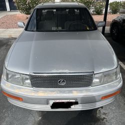 1990 Lexus LS 400