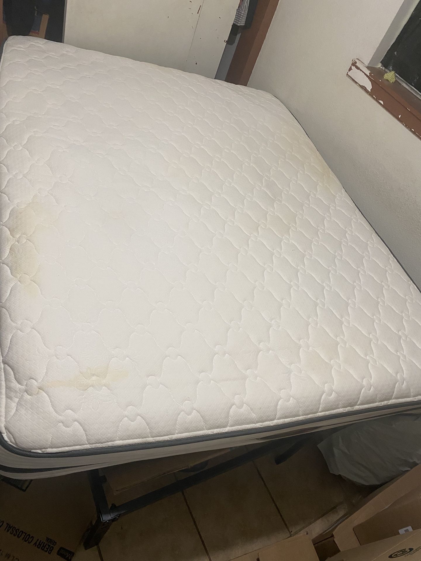 Queen Bed With Frame