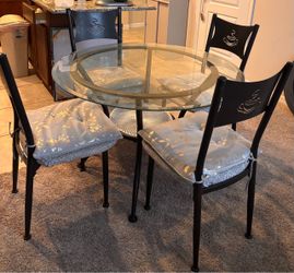 Round Glass Top Dining Table with 4 Chairs