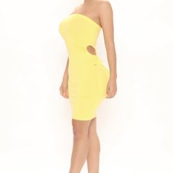 Fashion Nova Women’s Yellow Dress Size M