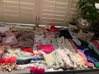 Baby girl bundle size newborn to 9months