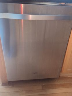 Dishwasher whirlpool