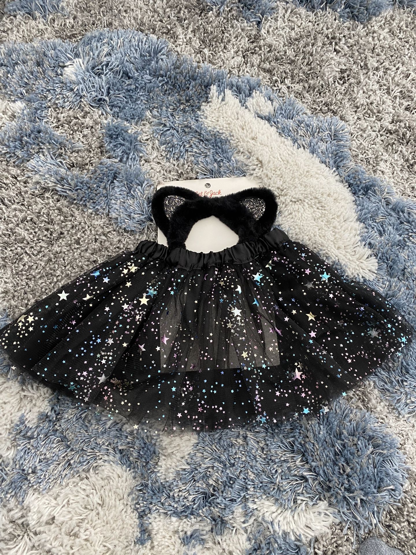 Brand new kitty headband and tutu skirt size 3+ (can be for Halloween )