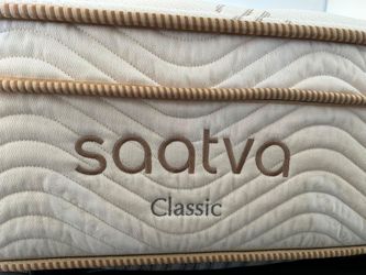 Queen mattress  - SAATVA CLASSIC