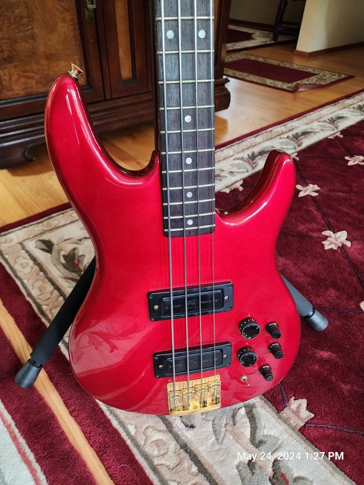 Vintage Peavey Dyna-Bass 1988 Bass Guitar