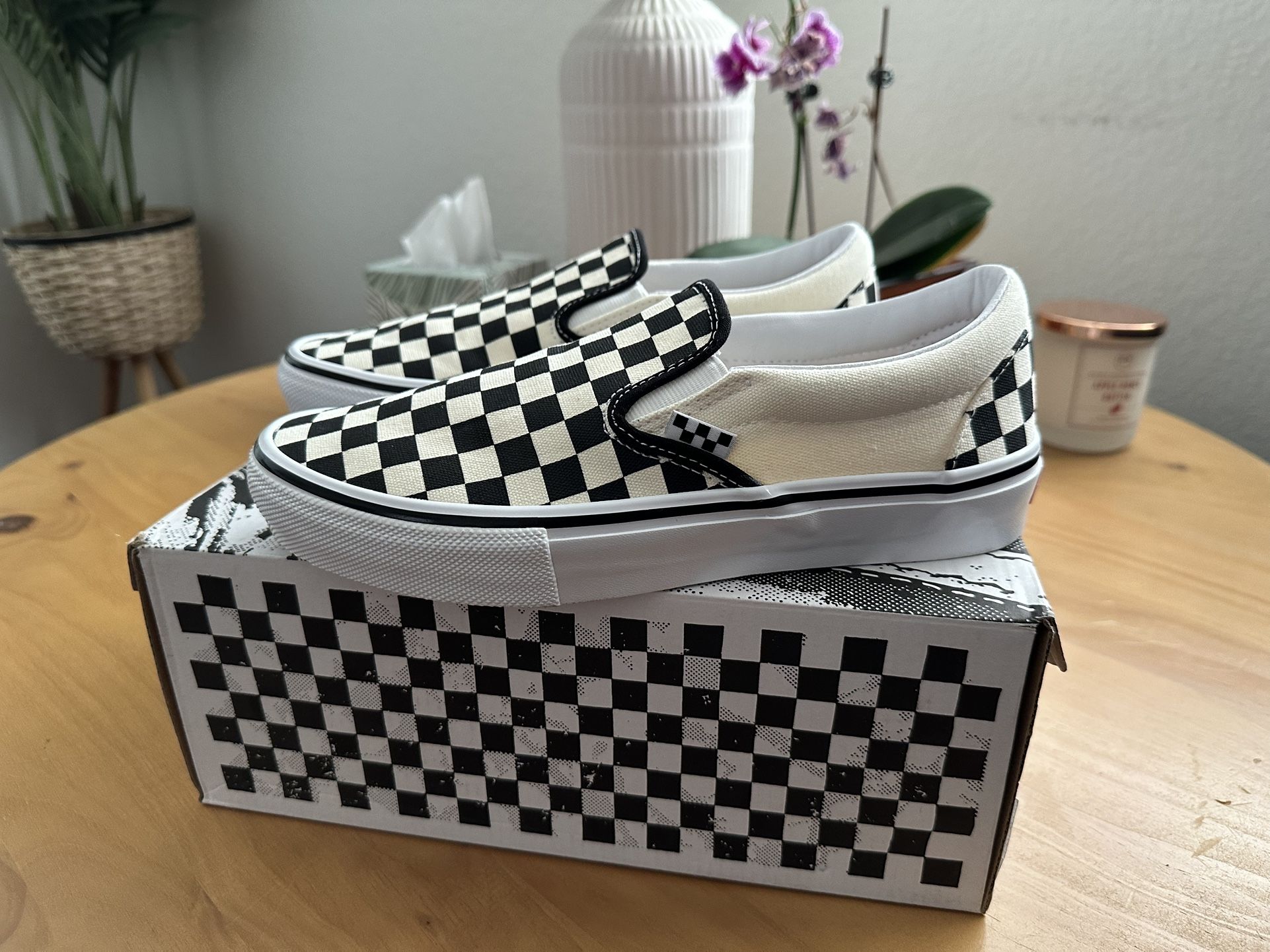 New Vans Slip Ons Checkerboard - Size 7