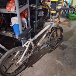 20 inch specialized bicycle
