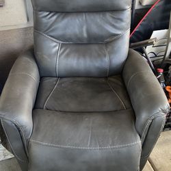 Free recliner