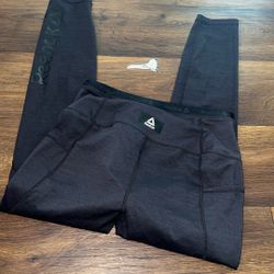 Small reebok  pockets