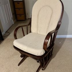 Sturdy Wooden Rocking Chair – Great for Nursery or Kids Room