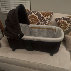 Graco Baby Cot Bassinet Click On For Stroller