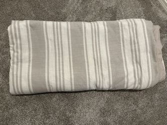 Threshold Queen Reversible Beige and Cream Comforter  