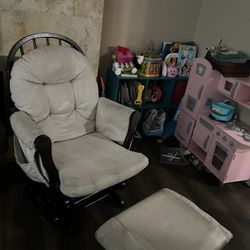 Rocking Chair W/ Rocking Petalstool