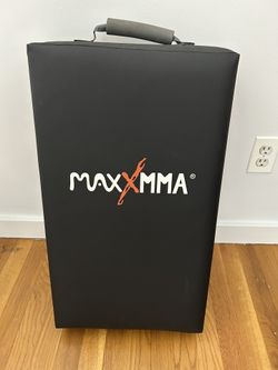 Punching Pad + Taekwondo Kick Pads