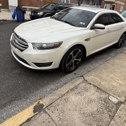 2015 Ford Taurus