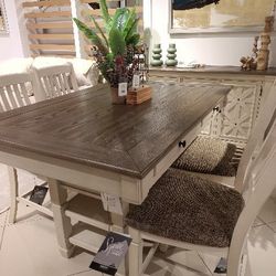 Bolanburg Counter Height Dining Table and 4 Barstools and Bench
Ashley Furniture📌$10 Down Payment Financing and delivery Available 