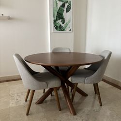 William Sonoma west Elm Round 48 Jax Table