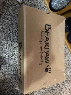 Bear claw slippers light tan size 8