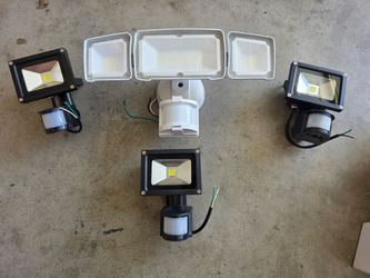 (4) led security motion sensor spot lights