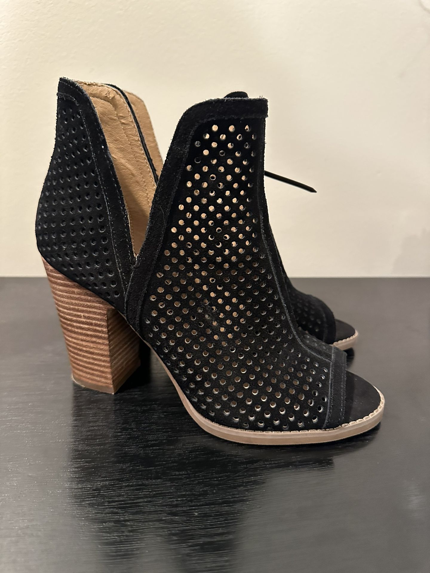 Size 7.5 - Lucky Brand Larise Open Toe ankle Boots