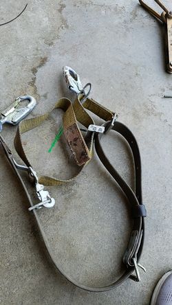 Climbing belt/ pole choker