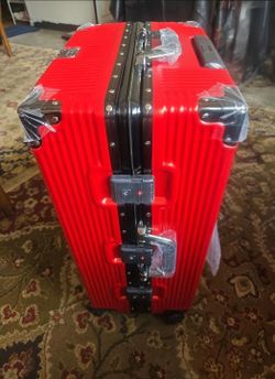 Brand new beautiful suitcases 4 sale