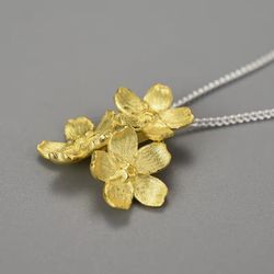 Gold Forget-Me-Not Pendant