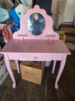 Little dresser $15