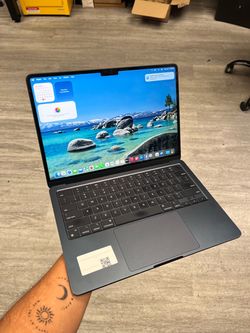 MacBook Air m2 2022 13inch 512GB 8GBram