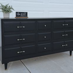 Gorgeous Black 9-Drawer Mid-Century Modern Wood Dresser 