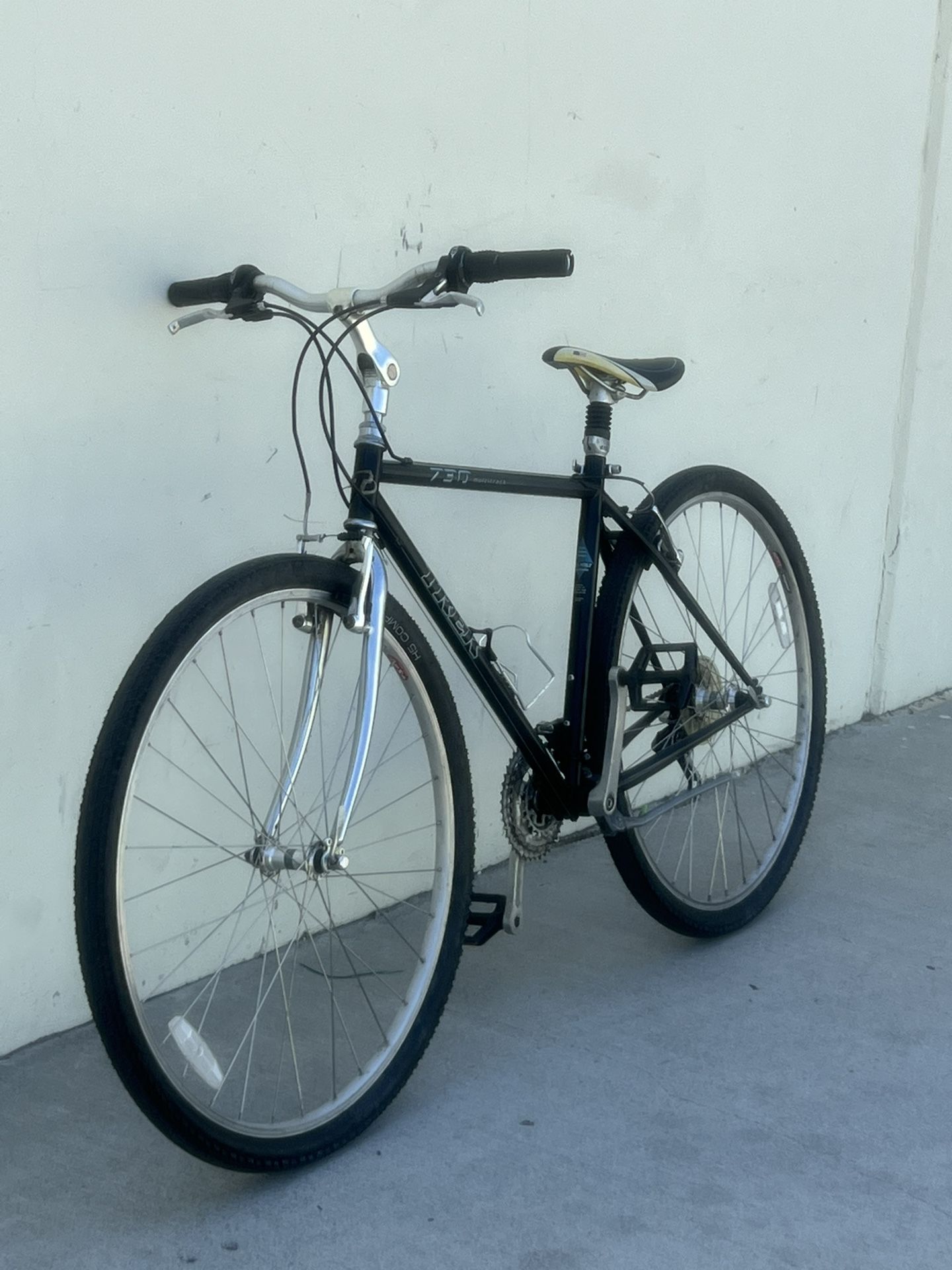 Trek Multitrack 730 Hybrid Mountain Bike 