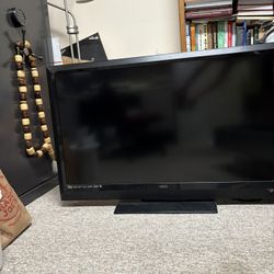 Vizo 44in Tv  (willing to negotiate)
