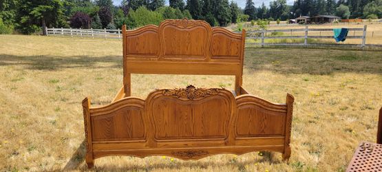 King size bed