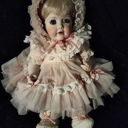 Very Rare Jamco 1989 Grand Porcelain Doll