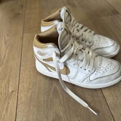 Boys Jordan 1 